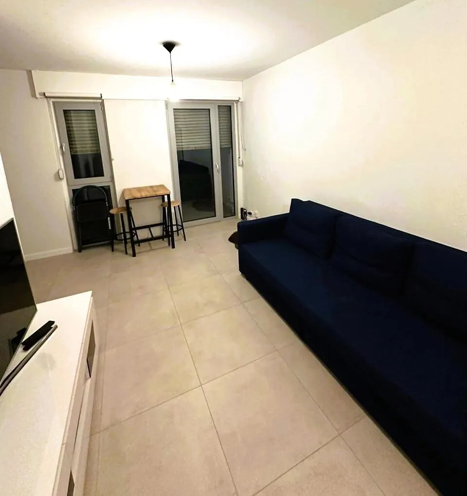 Apartment Cozy Studio Avec Balcon Aux Portes De Geneve Ambilly